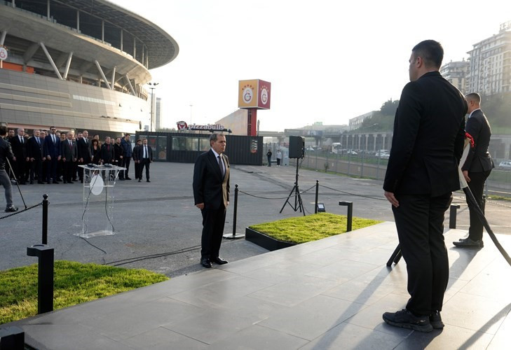 Dursun Özbek: "Atatürk, yalnızca bir komutan değil; bir vizyonerdir" - Resim : 1