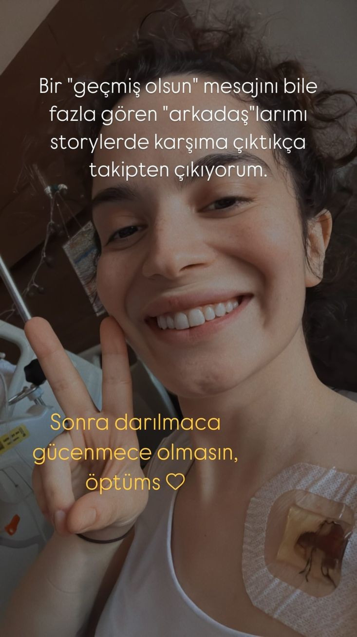 Ameliyat olan Aslı Bekiroğlu arkadaşlarını sildi - Resim : 1