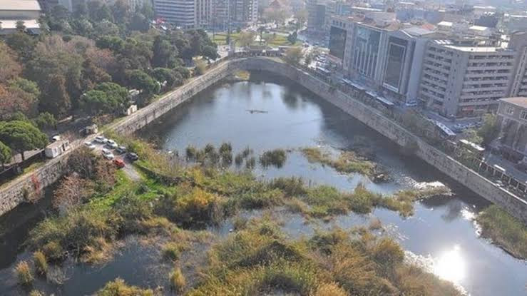 İzmir'in en değerli yeri satışa çıktı. Altın arsa için en düşük rakam belirlendi - Resim : 2