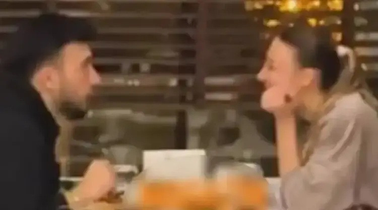 Aleyna Kalaycıoğlu tahliye sonrası ilk kez görüntülendi. O isimle aynı mekanda buluştu - Resim : 1
