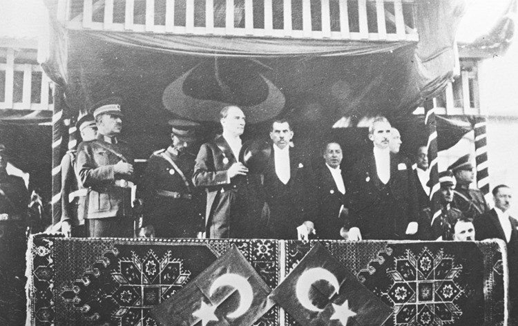 Büyük Önder Atatürk'ün ebediyete intikalinin 87’nci yılı - Resim : 1