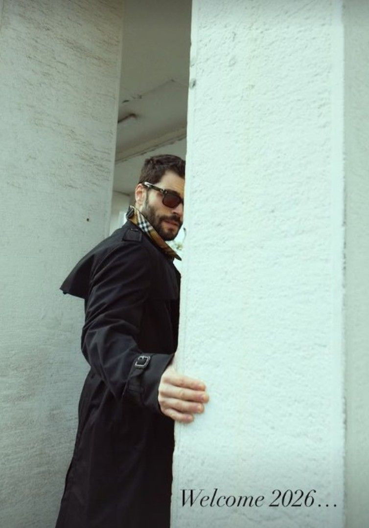 2026'ya böyle girdiler! Ünlülerin yeni yıl paylaşımları - Resim: 3