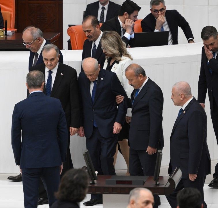 MHP lideri Bahçeli, TBMM Başkanı seçimlerinde oy kullandı - Resim: 15