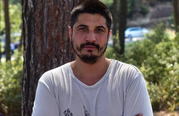 Milletin efendisi tarlada ağlıyor... Zeytin üreticileri üst üste gelen zamların ardından boykot kararı aldı - Resim : 1