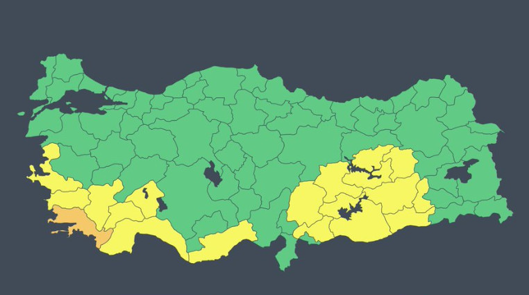Megakent'te yine aynı manzara! Sağanak Anadolu Yakası'nı vurdu. Sel suları lüks villaları esir aldı - Resim : 4