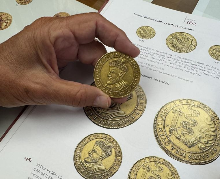 Bahçeden çıkan hazine: 500 sikke yarım asır sonra ortaya çıktı - Resim : 2