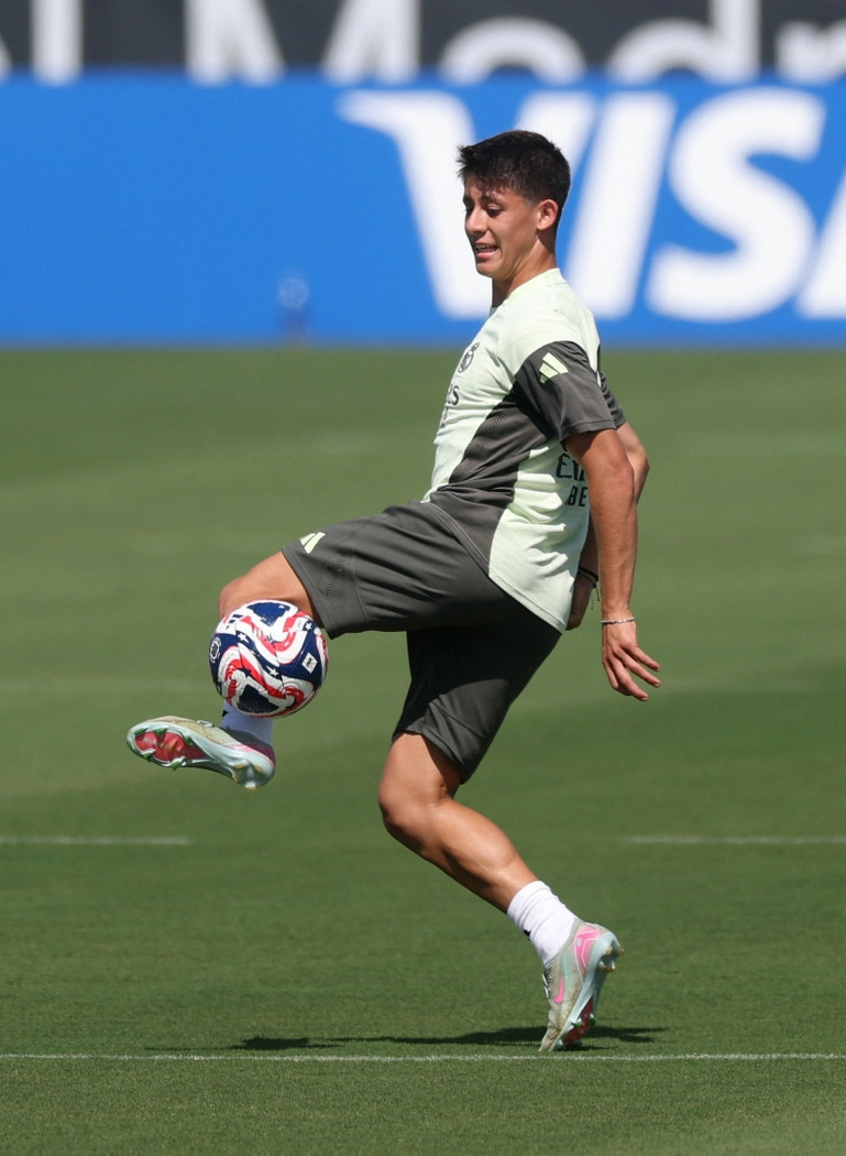 Real Madrid Miami'ye 'medeniyet' götürdü: "Burada hiçbir şey yoktu!" - Resim : 2