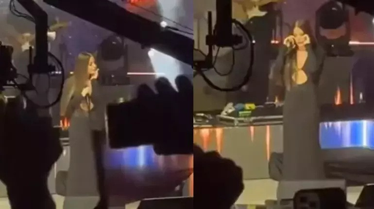 Ablasının vefatından sonra ilk kez sahneye çıktı! Simge Sağın konserde gözyaşlarına boğuldu - Resim : 1