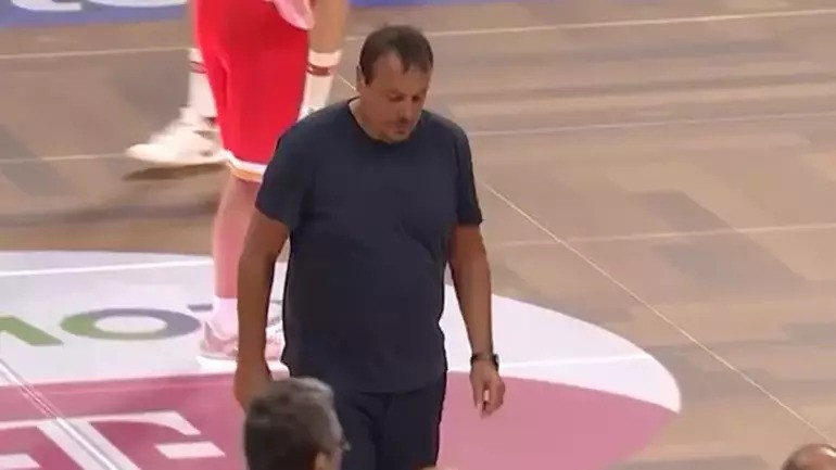Ergin Ataman'dan Olympiakos menajerine ültimatom: Seni bir daha uyarmayacağım! - Resim : 1