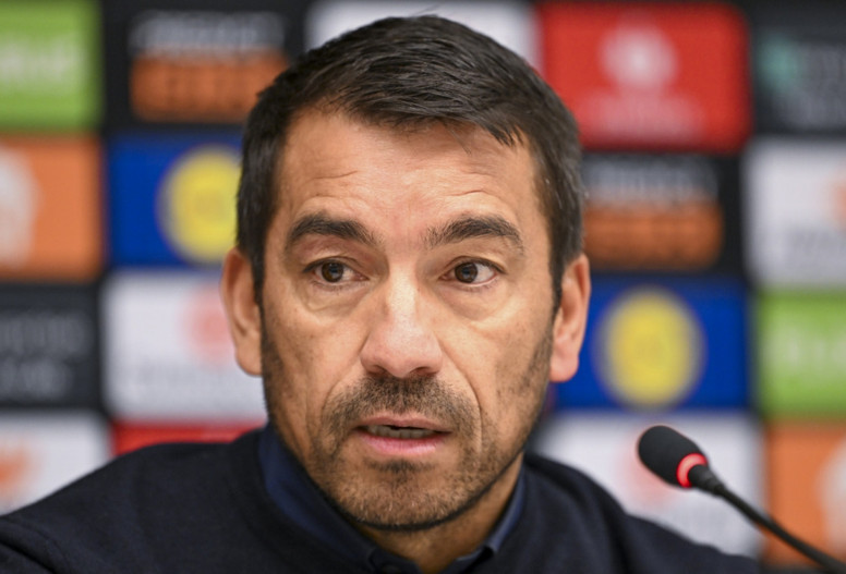 Beşiktaş'ın eski hocası Van Bronckhorst, Feyenoord’a geri döndü