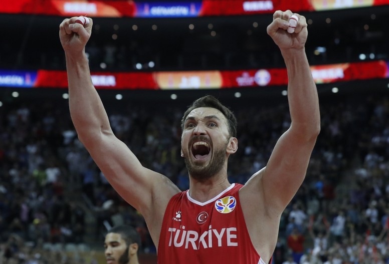 Semih Erden basketbol kariyerini noktaladı