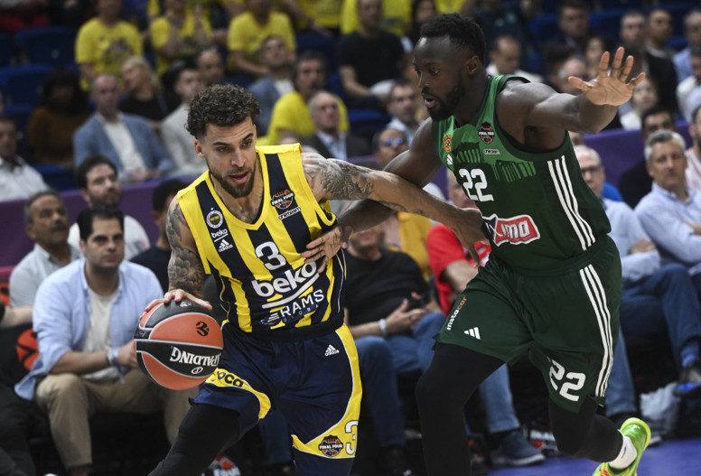 Wilbekin'den Fenerbahçe ve sakatlık itirafı: Kalsaydım oynamaya zorlayacakları!