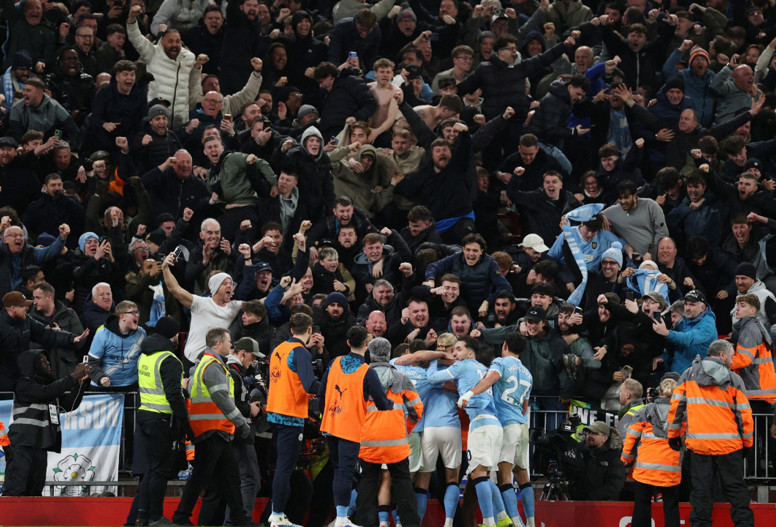 Manchester City, Liverpool’u uzatmada Haaland'la devirdi: 1-2