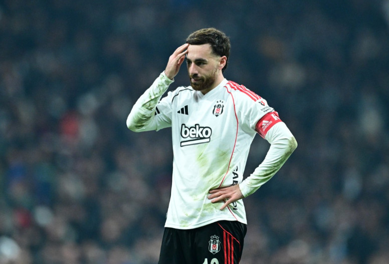 Orkun Kökçü'den hakem Ozan Ergün'e tepki: 'Sane 1 saat sonra atıldı'