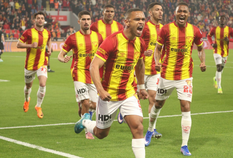 Göztepe'ye 90+9 şoku! Alanyaspor, İzmir'de puanı kurtardı: 2-2