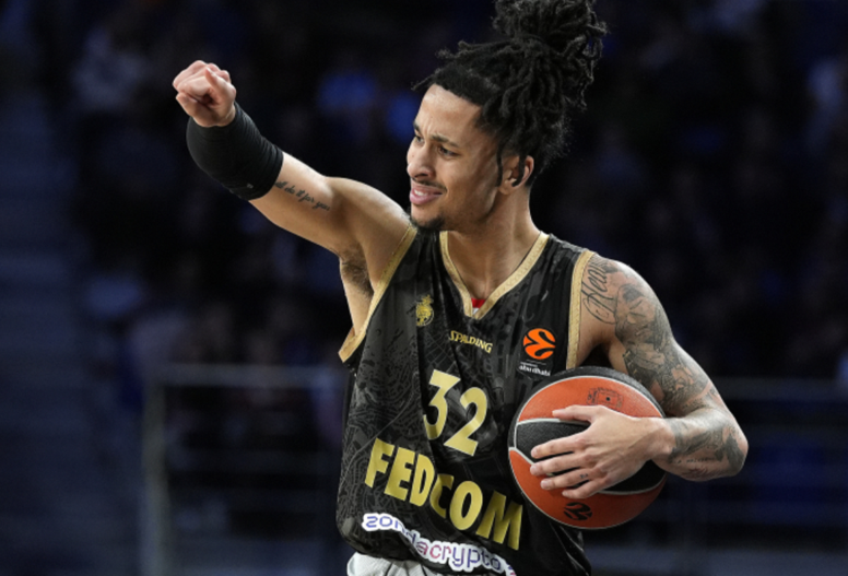 Anadolu Efes, Monaco'nun 'guard'ını alıyor