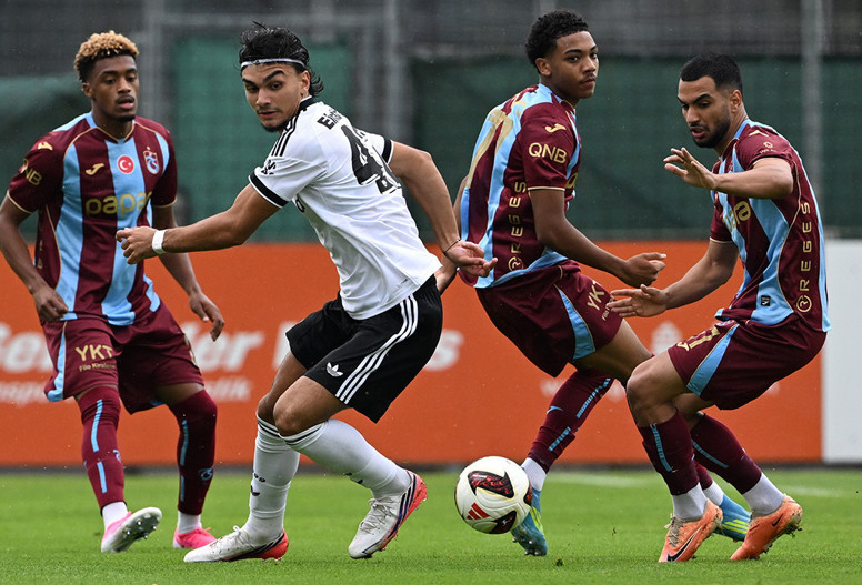 Trabzonspor ilk hazırlık maçında Eintracht Frankfurt'a farklı yenildi