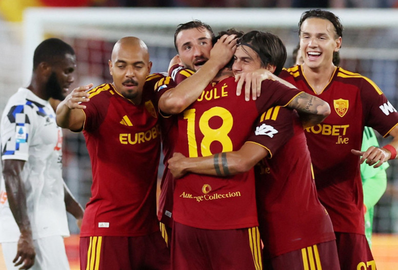 Fenerbahçe'nin rakibi Roma durdurulamıyor: 89 ve 90+3'te atıp kazandılar
