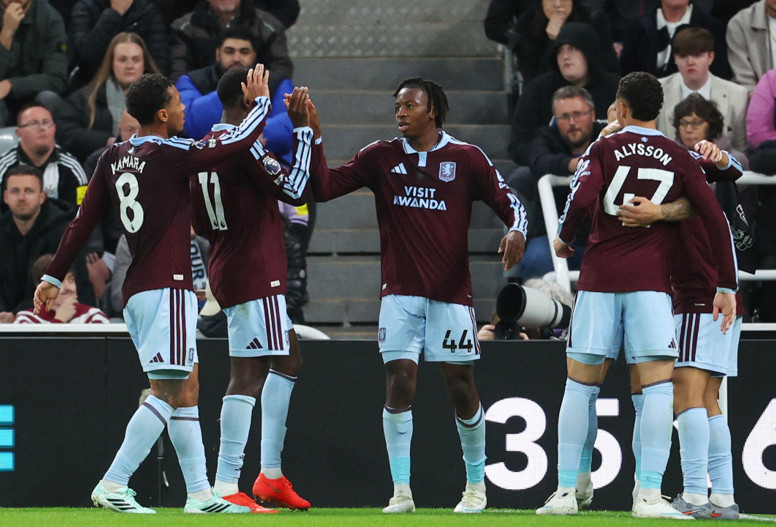 Aston Villa Fenerbahçe'den sonra vites arttırdı. Newcastle United’ı da geçti