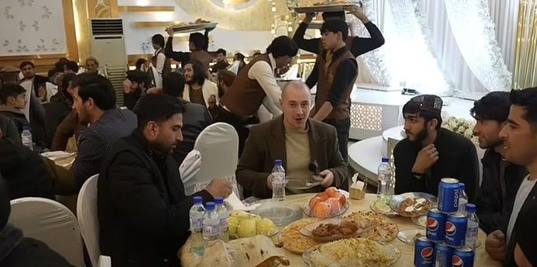 'Gelinsiz' üst düzey Taliban düğünü - Resim: 8