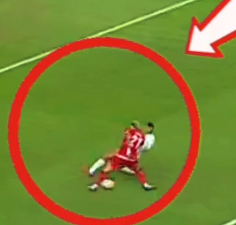 Barış Alper'in kendini attığı pozisyon isyan ettirdi. Pas verse goldü - Resim : 3