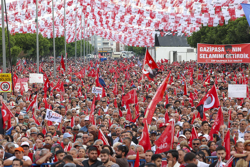 Antalya'da on binler adalet için toplandı - Resim : 1