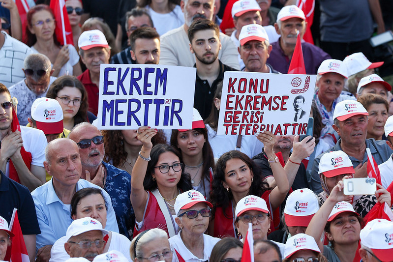 Özgür Özel elinde yüzükle anlattı: Selim İmamoğlu'na öyle bir iftira attılar ki... - Resim : 11