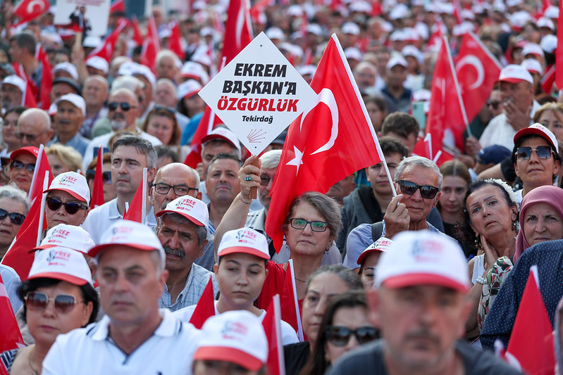 Özgür Özel elinde yüzükle anlattı: Selim İmamoğlu'na öyle bir iftira attılar ki... - Resim : 6