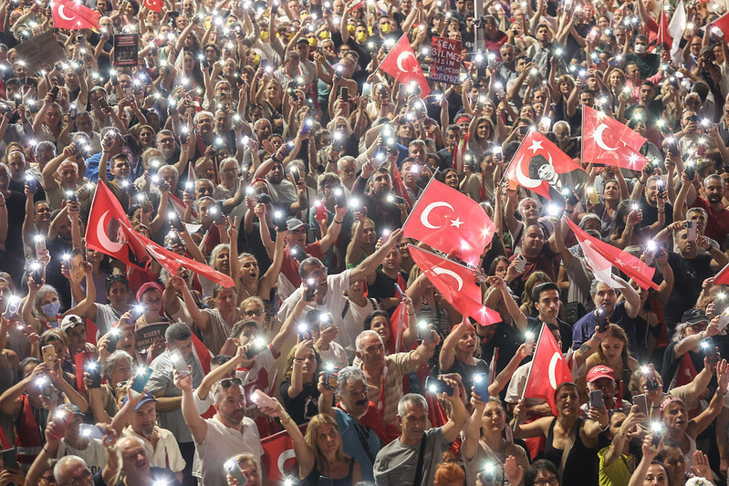 'Millet İradesine Sahip Çıkıyor' On binler bu kez Bakırköy'de - Resim : 4