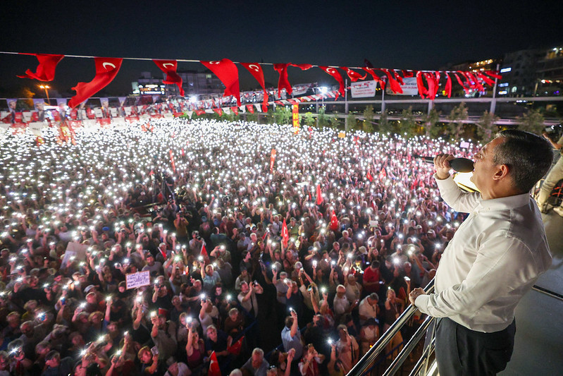 Özlem Çerçioğlu'nun AKP'ye geçmesinin ardından CHP'den Aydın'da gövde gösterisi - Resim : 12