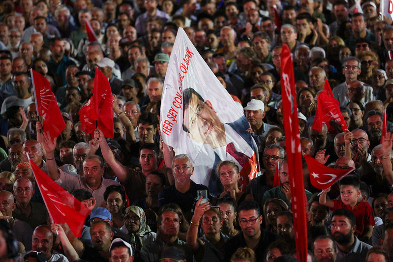 Özlem Çerçioğlu'nun AKP'ye geçmesinin ardından CHP'den Aydın'da gövde gösterisi - Resim : 18