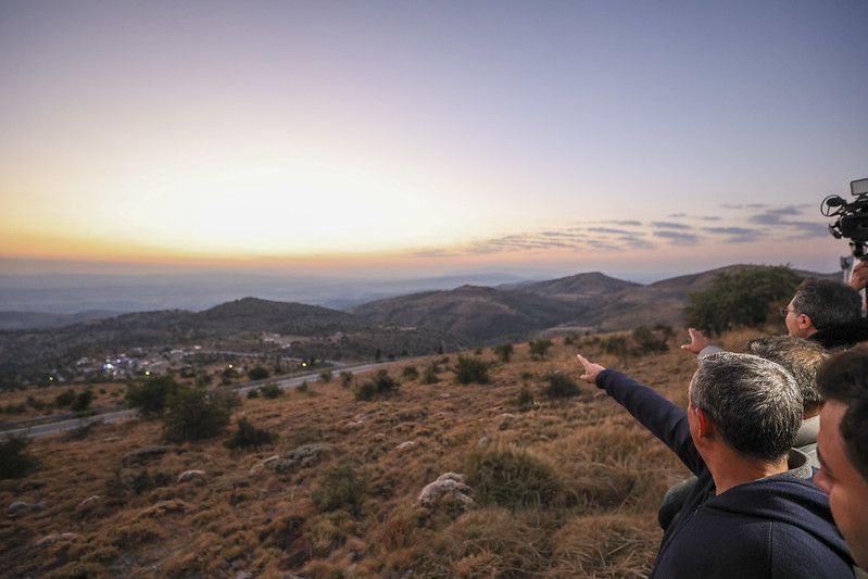 Özel ve beraberindekiler 4 saat yürüdü, sonra da gün doğumunu bekledi - Resim: 5