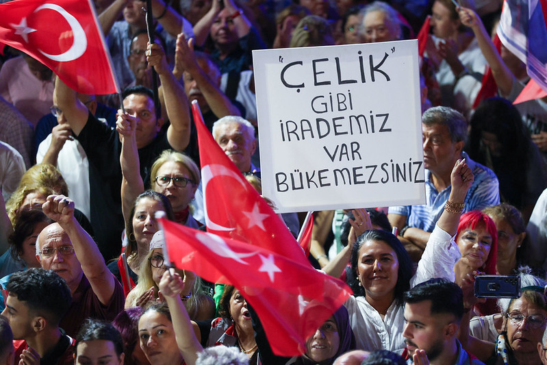 'Millet İradesine Sahip Çıkıyor' Adres Zeytinburnu - Resim : 8