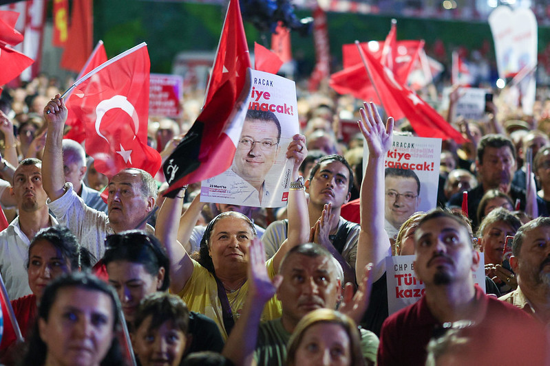 'Millet İradesine Sahip Çıkıyor' Adres Zeytinburnu - Resim : 4