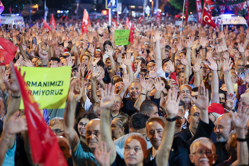'Millet İradesine Sahip Çıkıyor' On binler Bahçelievler'deydi - Resim : 15