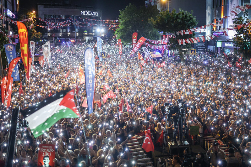 'Millet İradesine Sahip Çıkıyor' On binler Bahçelievler'deydi - Resim : 1