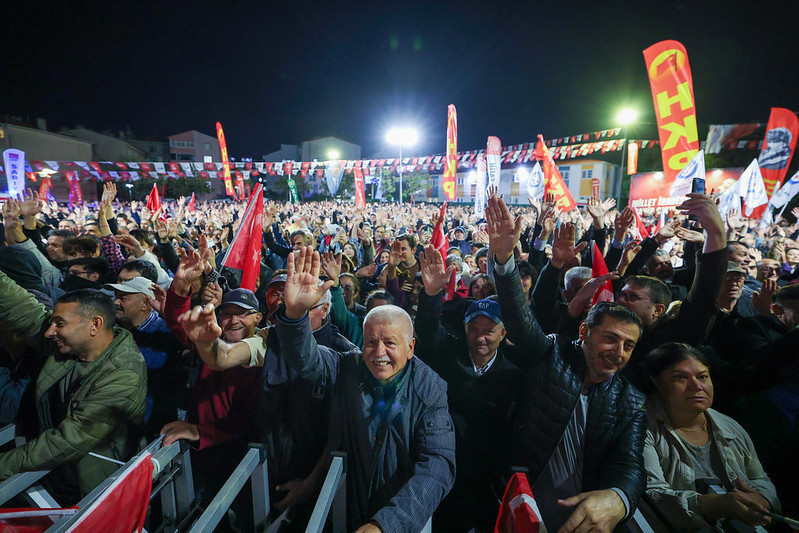 Özel, Meclis'te protesto ettiği Erdoğan'a seslendi: Trump seni seçmenin elinden kurtaramaz - Resim : 2