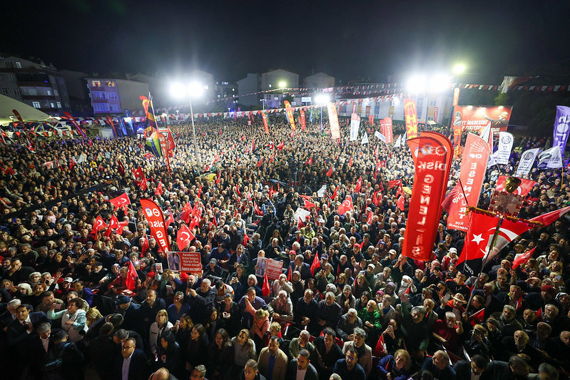 Özel, Meclis'te protesto ettiği Erdoğan'a seslendi: Trump seni seçmenin elinden kurtaramaz - Resim : 12