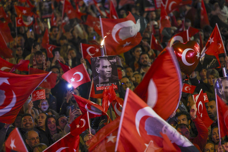 Yüz binler 'Cumhuriyet Yürüyüşü' için Kadıköy'e aktı - Resim : 4