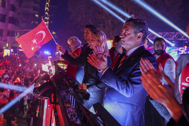 Yüz binler 'Cumhuriyet Yürüyüşü' için Kadıköy'e aktı - Resim : 6