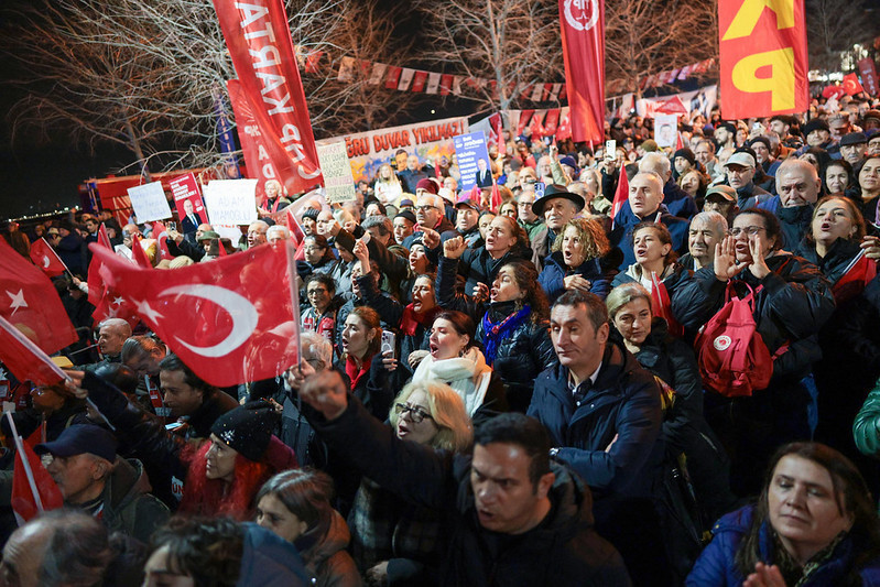 &Ouml;zg&uuml;r &Ouml;zel'den Erdoğan&rsquo;a k&ouml;pr&uuml; ve otoyol eleştirisi - Resim : 9