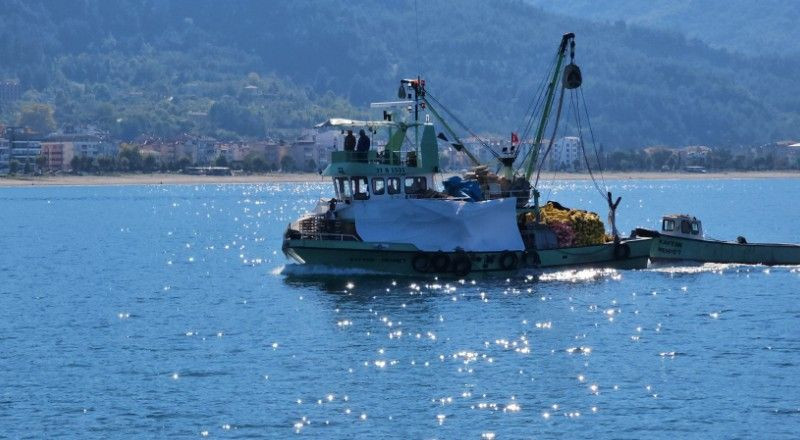 100 gramı 4 TL’ye düştü! Palamut bolluğu balıkçı ağlarını parçaladı - Resim: 3