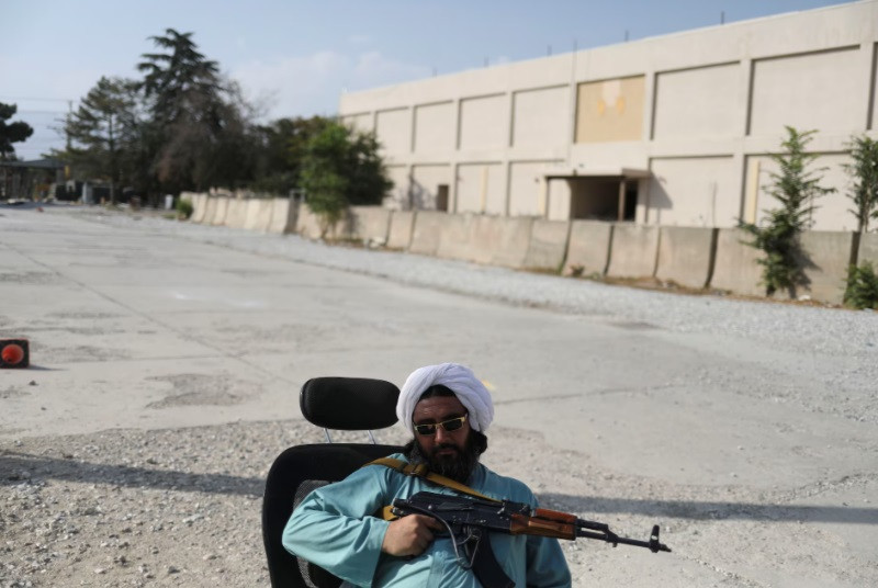 Taliban'dan Trump'a soğuk duş: Bu üs bizim - Resim : 1