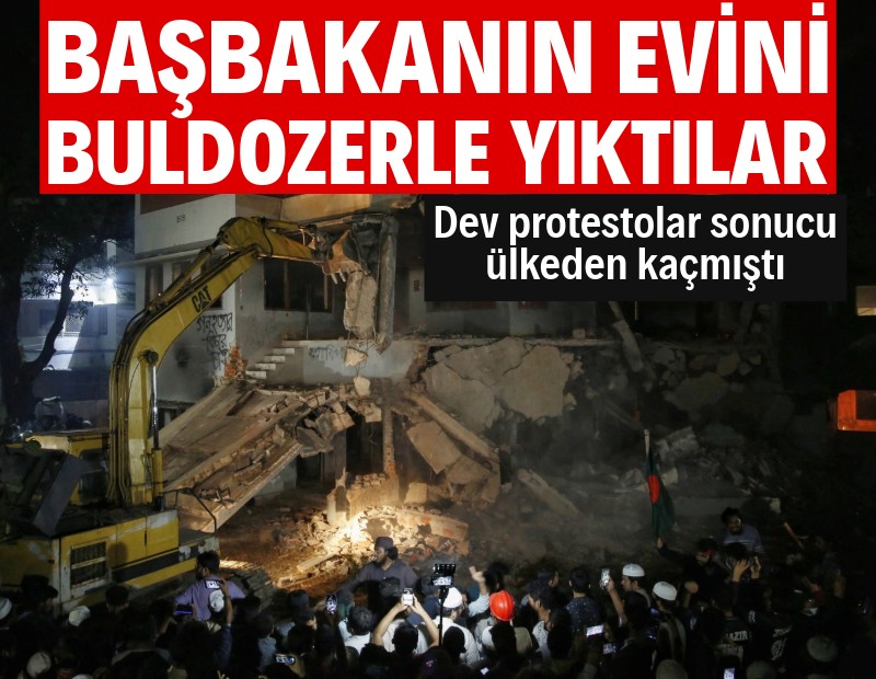 Buldozer operasyonu: Halk, kaçan başbakanın evini yıktı