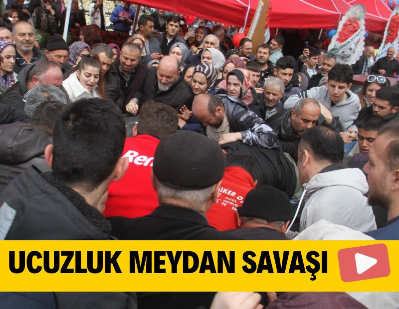 Ucuzluk izdihamı: Televizyon için birbirlerini ezdiler