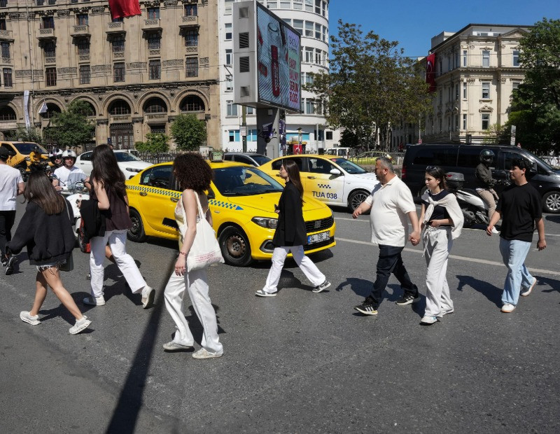 İstanbul’un göbeğinde kimsenin takmadığı tabela - Resim : 5