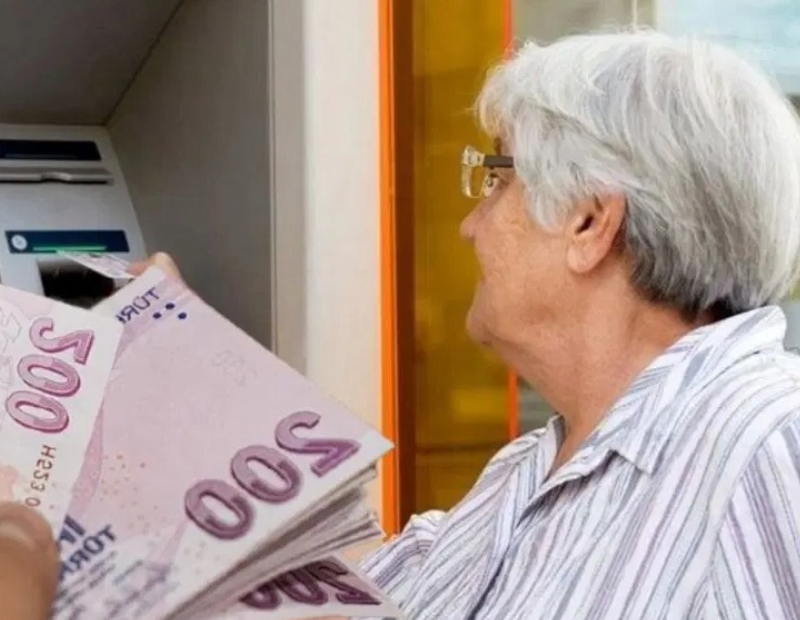 Bir banka &ccedil;ıtayı y&uuml;kseltti. Emekli promosyonunda yeni rakam belli oldu - Resim : 1