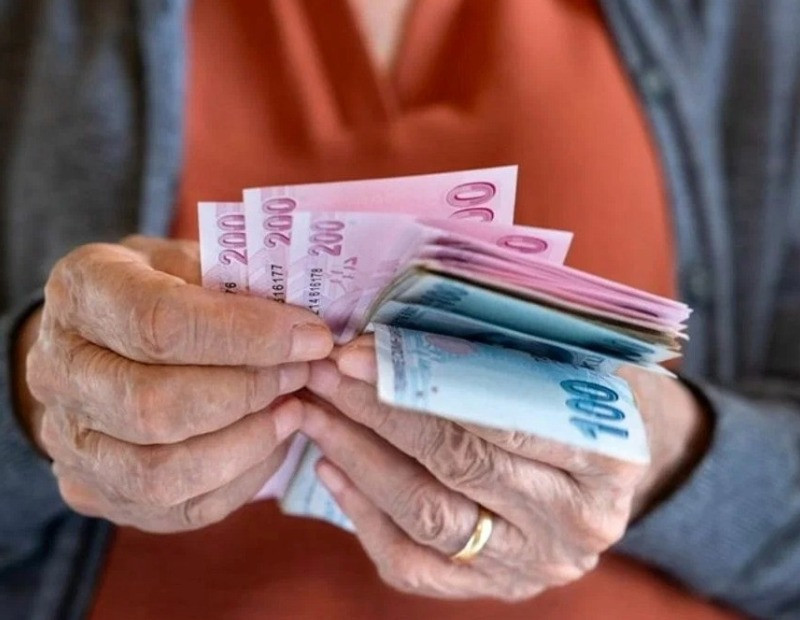 Bir banka &ccedil;ıtayı y&uuml;kseltti. Emekli promosyonunda yeni rakam belli oldu - Resim : 2