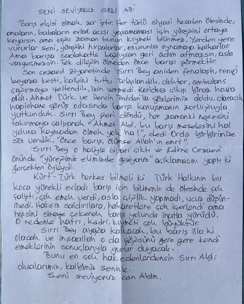 Sırrı Süreyya Önder ilk kez fenalaşmamış: 'Rengi beyaza kesti, hava alıp dönünce birbirimize söz verdik' - Resim : 1