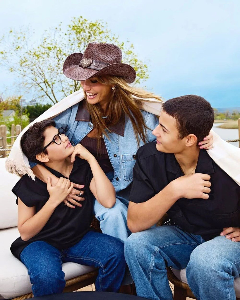 Ünlüler annelerini unutmadı: İşte o duygusal paylaşımlar - Resim: 8